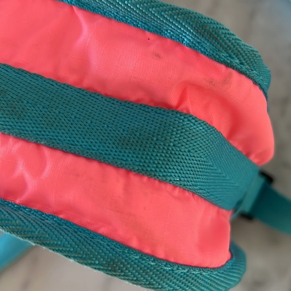 LeSportsac neon 🌈 cross body bag - Picture 5 of 6